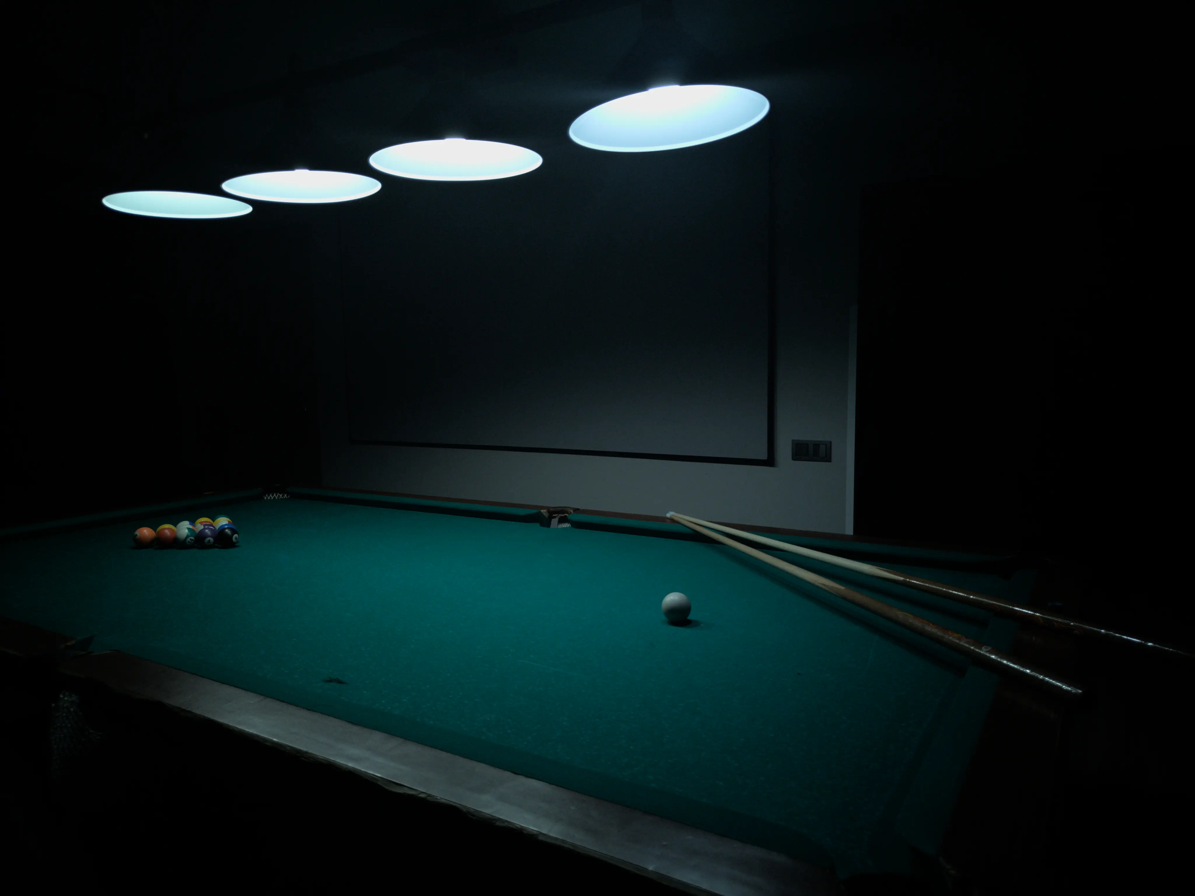Rack of pool balls